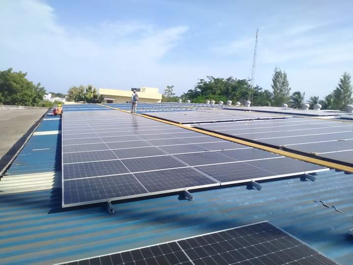 Commercial rooftop solar