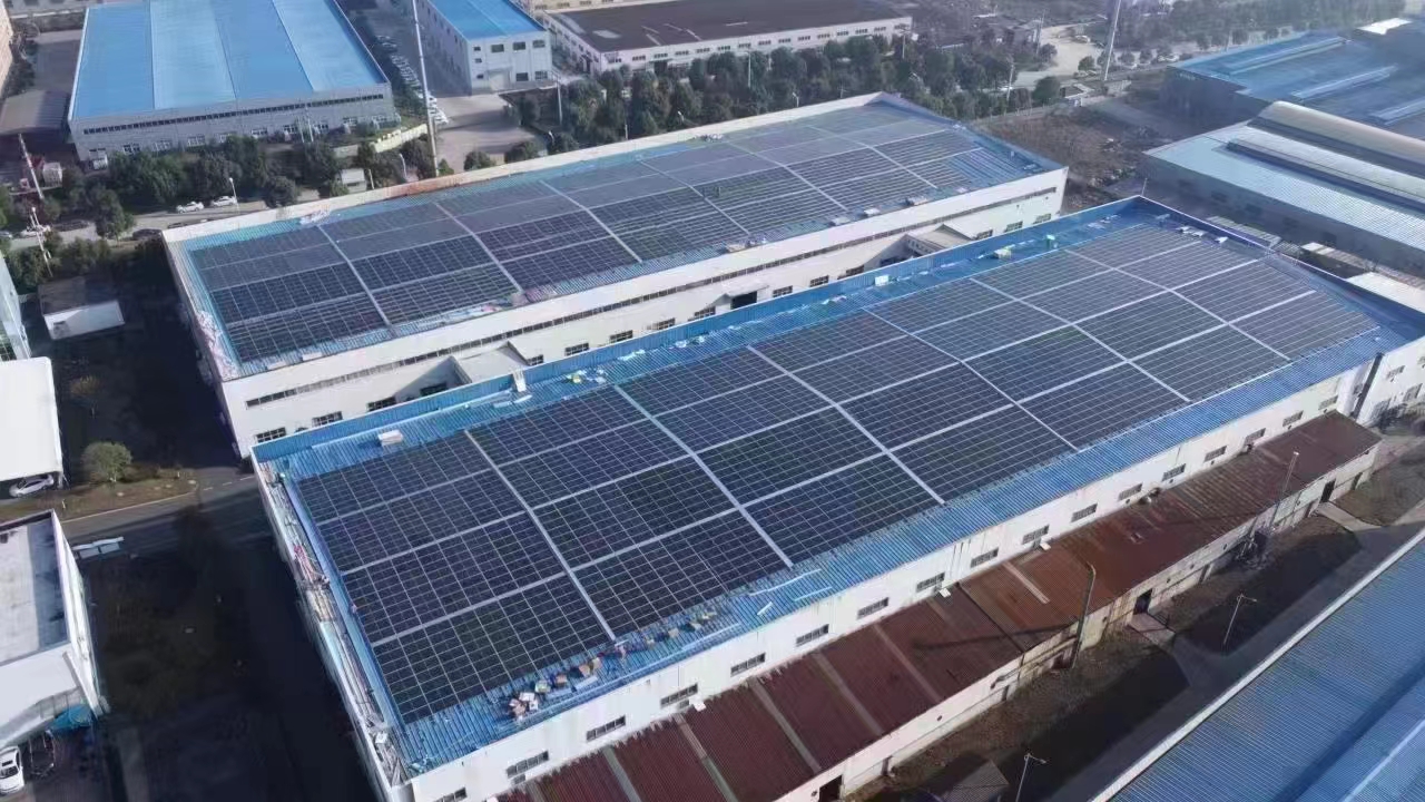 Commercial rooftop solar